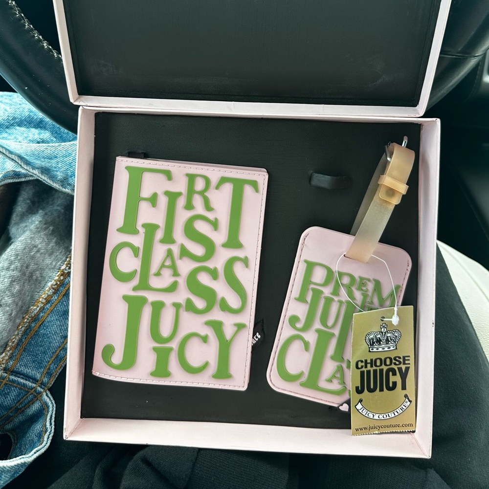 RARE Juicy Couture Passport & Luggage Tag set NWT